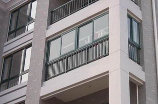 优之雅门窗 优质隔音门窗，搭配百叶窗，送您宁静舒适生活